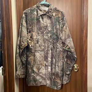 Men's camouflage INSECT + SHIELD GAMEHIDE long sleeve button down shirt. Size L